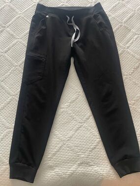Figs Men's Black Jogger Sweatpants with Contrast Drawstring